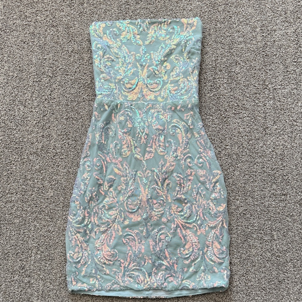 Elegant Strapless Sequin Dress